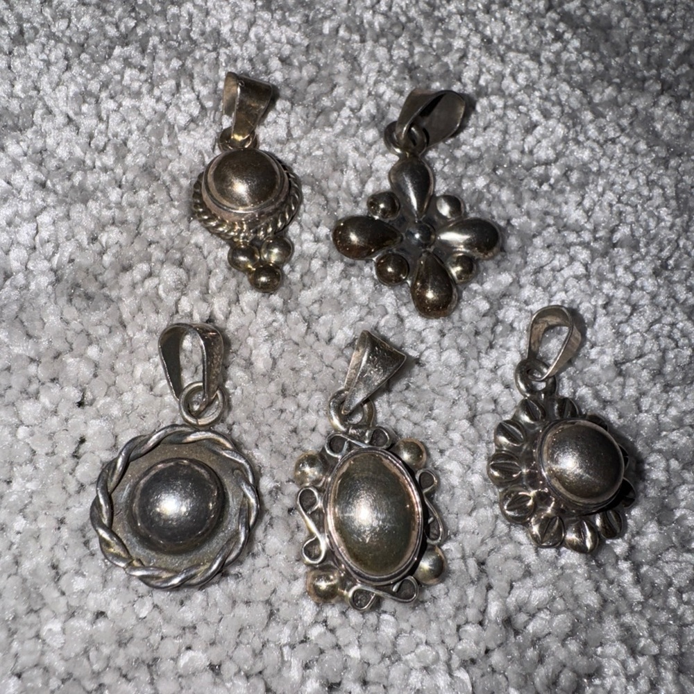 Vintage Mexican Sterling Silver Neclace Charms 925 Mexico 90s
